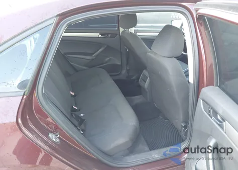 2012 Volkswagen Passat 2.5L S z USA, uszkodzony, nr VIN 1VWAP7A38CC041980